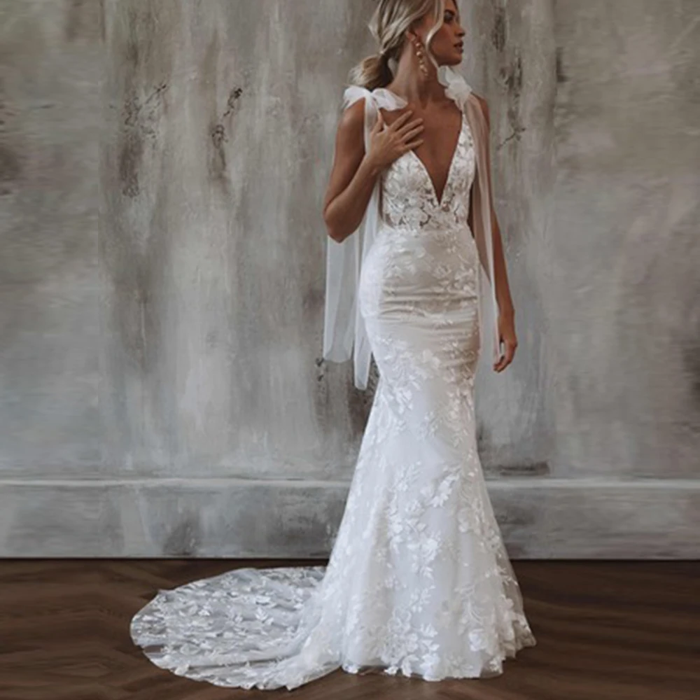 Top Trends: Aviana Sexy V-Neck Lace Appliques Mermaid Wedding Dresses Spaghetti Straps With Bow Sleeveless Backless Beach Boho Bridal Gown Shoppable Styles