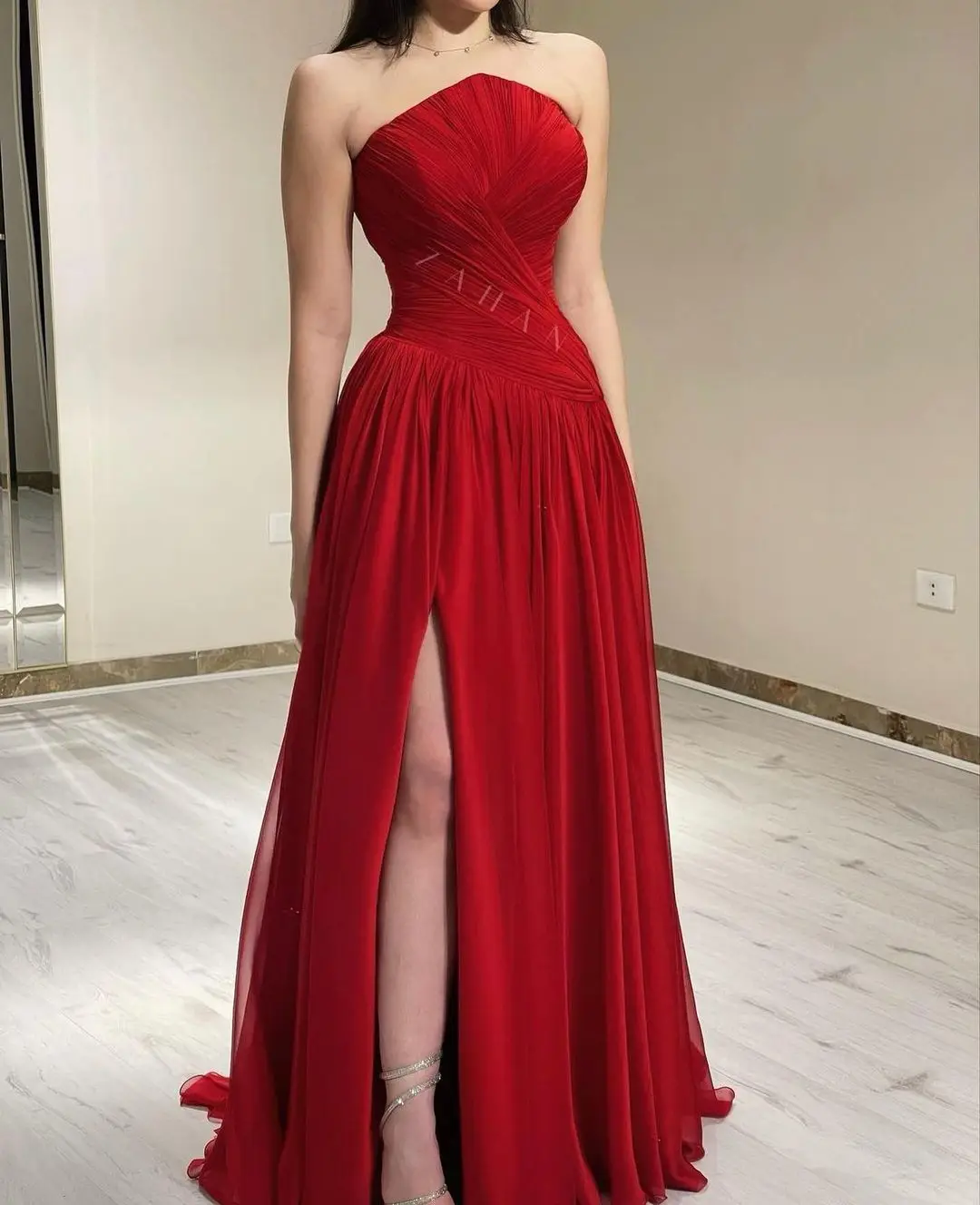 Top Trends: Red Evening Dress Women Chiffon Long Prom Dresses Strapless Pleated Side Split Party Gowns Special Banquet Club فساتين السهرة Shoppable Styles