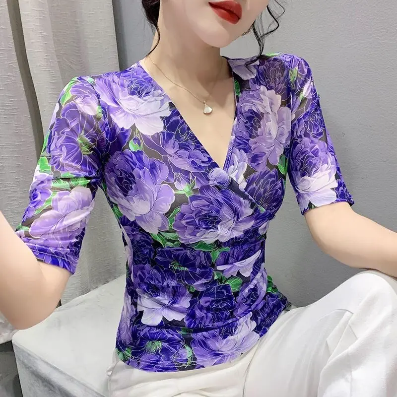 Top Trends: Office Ladu Fashion Printed T-shirt Summer Short Sleeve Slim Chic V-neck Elegant Vintage Pullovers Female Tops Shoppable Styles