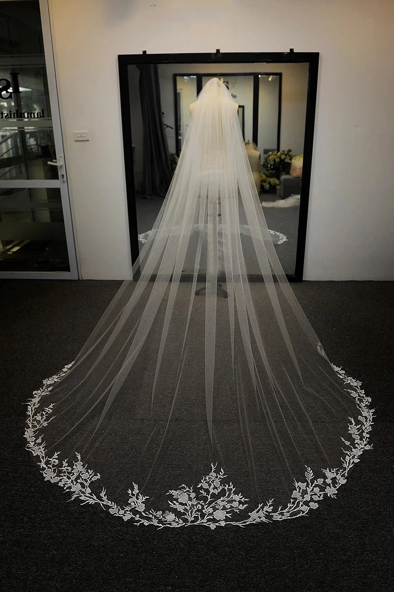 Top Trends: Elegant Lace Wedding Veil 3 Meters Long One Layer White Ivory Bridal Veil With Comb Wedding Accessories Shoppable Styles