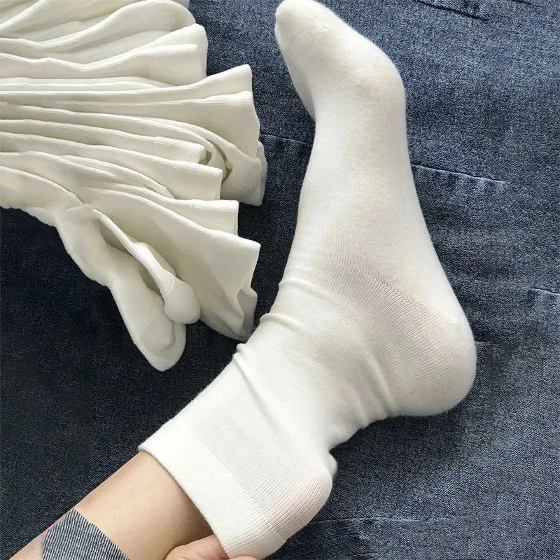 Top Trends: 3 / 5pairsWomen Cotton Loose Socks Knitting Solid Color Black White Student Girls Stockings Elegant Retro Long Socks Breathable Shoppable Styles - Image 2