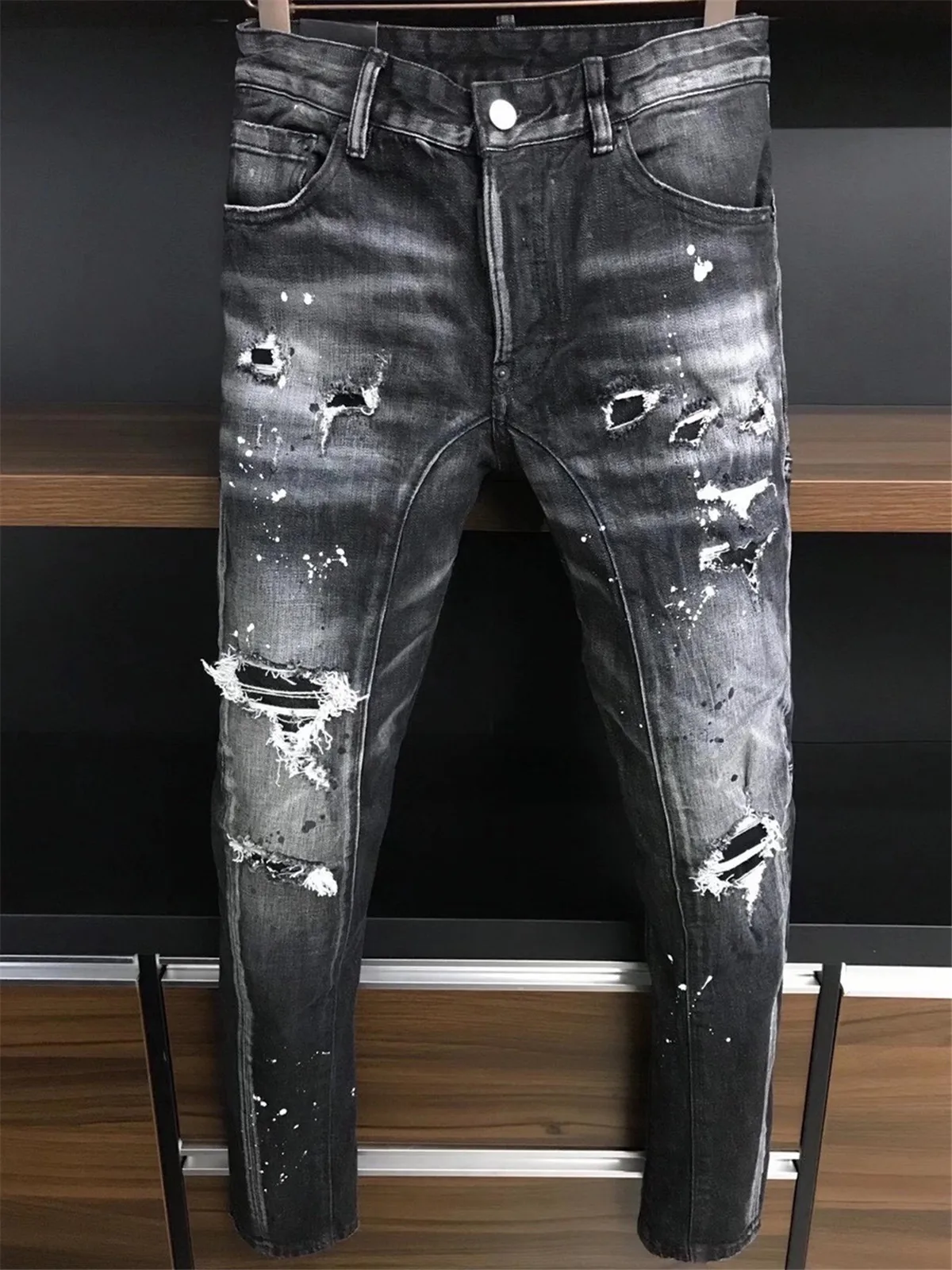 Top Trends: 2024 Autumn New Fashion Men's Washed And Worn Hole Black Micro Elastic Embroidery Logo Badge Straight Tube D2 Jeans For Me Shoppable Styles