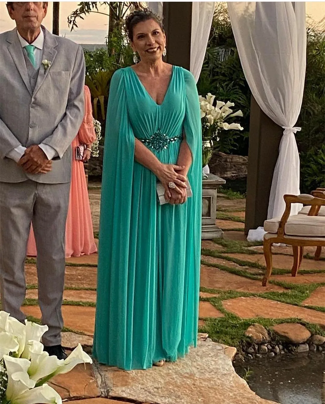 Top Trends: Elegant Long Green Chiffon Beaded Mother Of The Brides Dresses A-Line Pleated Floor Length Godmother Dress With Cape For Women Shoppable Styles