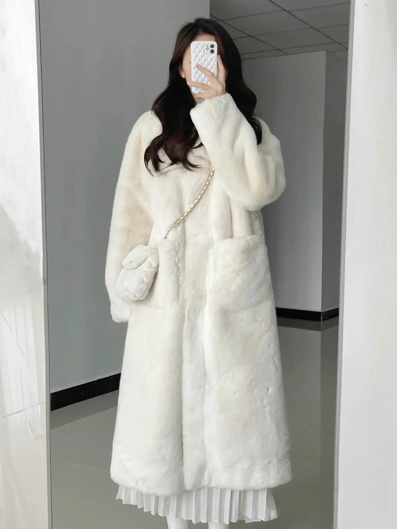 Top Trends: 2022 New Women Winter Faux Fur Coat Long Fur Coats Thick Warm Female Plush Plus Size Loose OverCoat Shoppable Styles - Image 4