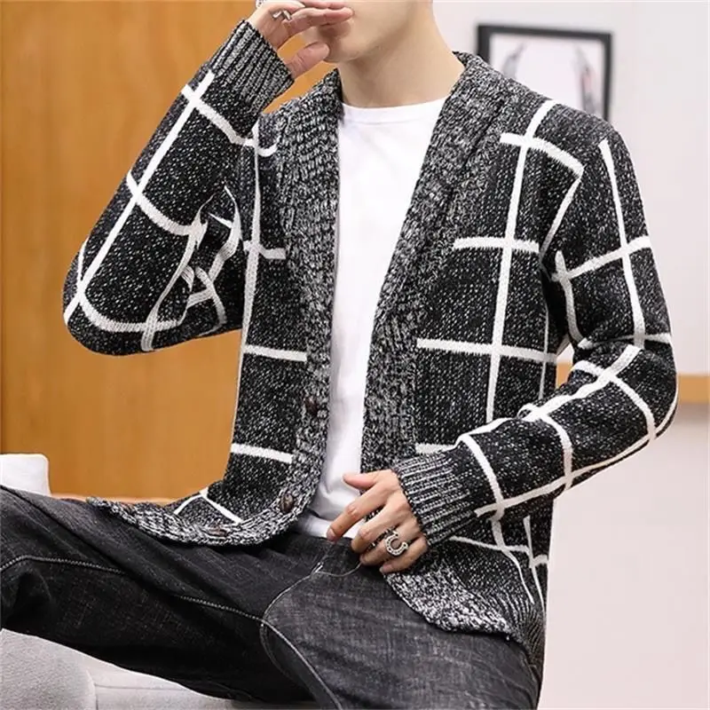 Top Trends: Men's Korean Handsome V-neck Knitted Spring And Autumn Striped Long Sleeved Cardigan Button Sweaters Slim Fit Casual Coats Tops Shoppable Styles - Image 2