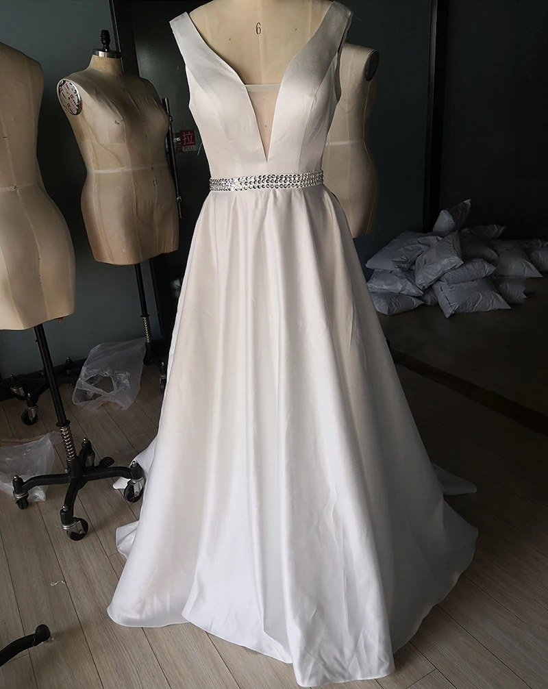 Top Trends: Satin Wedding Dresses Deep V-Neck Bride Dresses With Buttons Boho Elegant Wedding Gown For Women Custom Made 2023 Shoppable Styles - Image 3