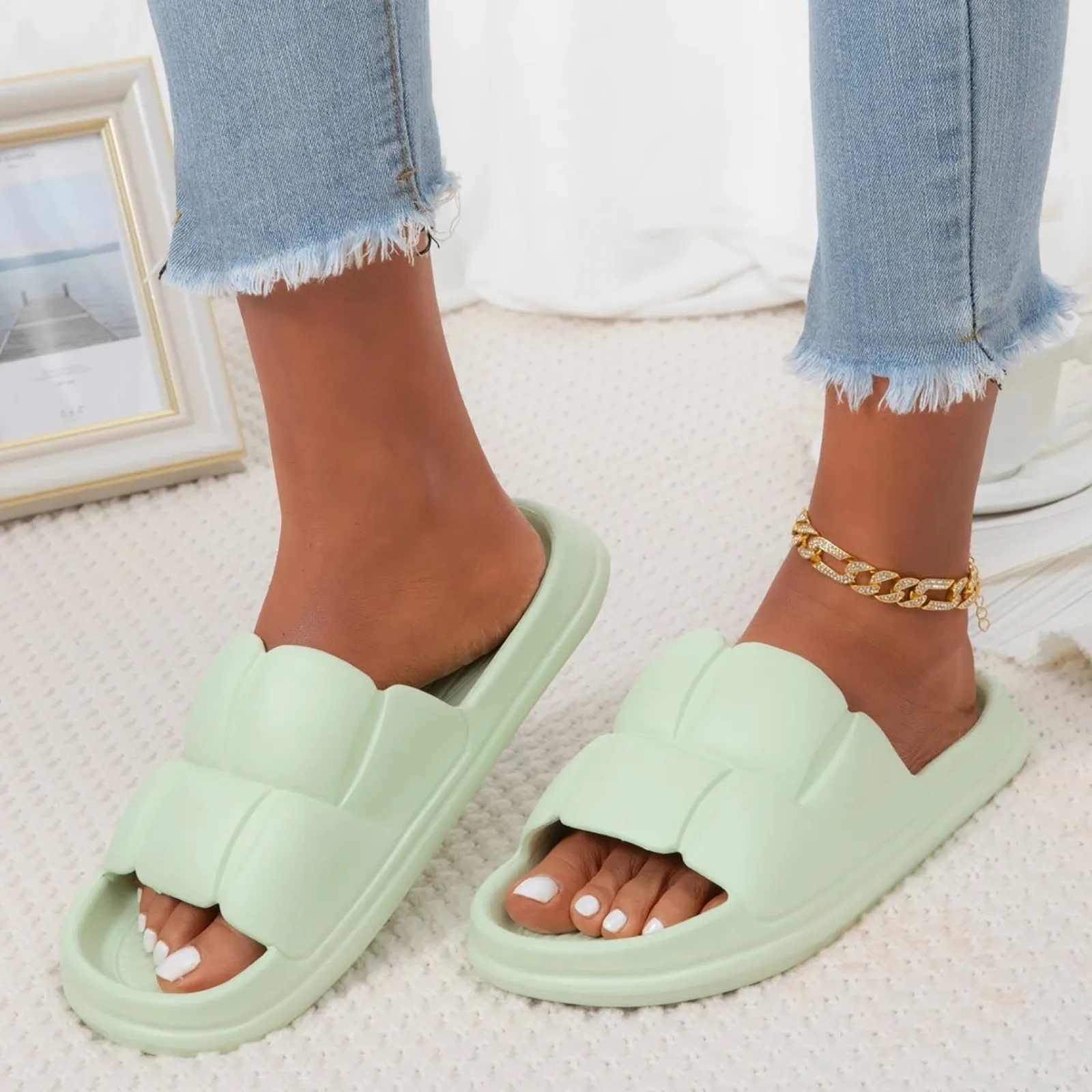 Top Trends: Summer Soft Shoes Cloud Slippers Indoor Mute Bathroom Anti-slip Slide Eva Beach Flip Flops Men Ladies Leisure Sandals 2023 슬리퍼 Shoppable Styles