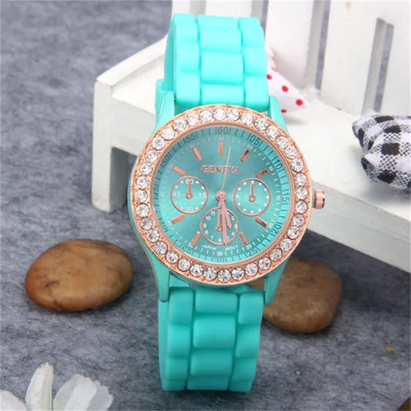 Top Trends: Fashion Casual Environmental Friendly Silicone Lady Quartz Full Diamond Watch Student Female Classic Vintage Fashion Clock Shoppable Styles