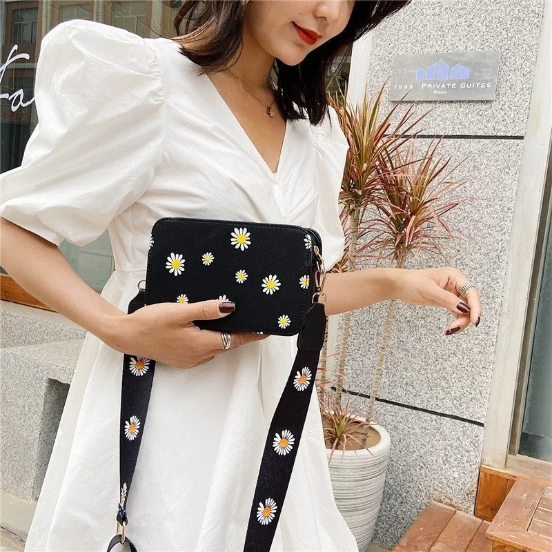 Top Trends: Fashion Women's Bag Daisy Pattern Shoulder Bag Handbag Printed Small Square Bag Tote Classic Elegant Crossbody Shoulder Bag Shoppable Styles - Image 5