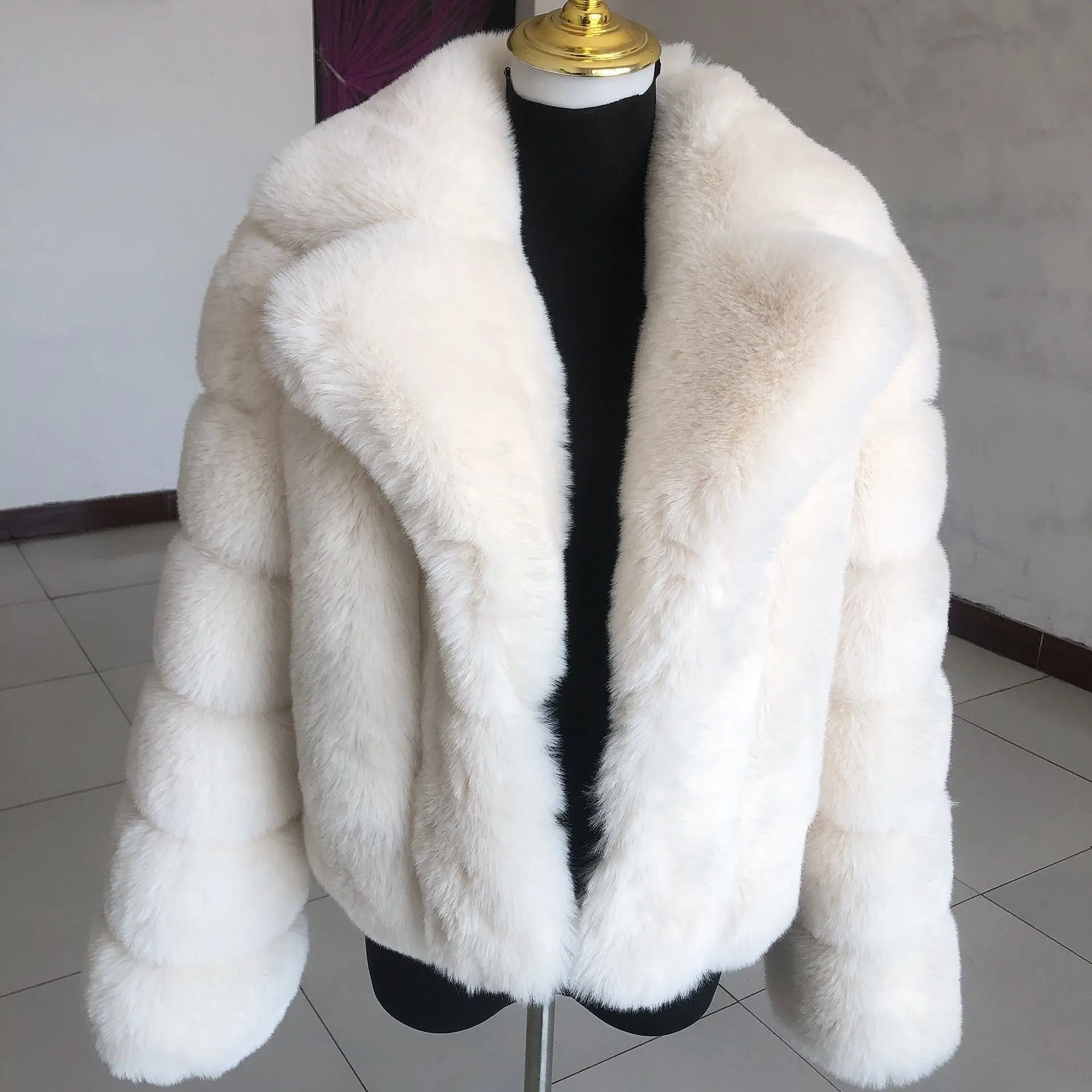 Top Trends: 2022 Women&#039;s New Faux Fur Jacket Winter Warm Fur Jacket Popular Suit Collar Style Faux Fox Fur Jacket Fake Fur Jacket Fluffy Fur Shoppable Styles