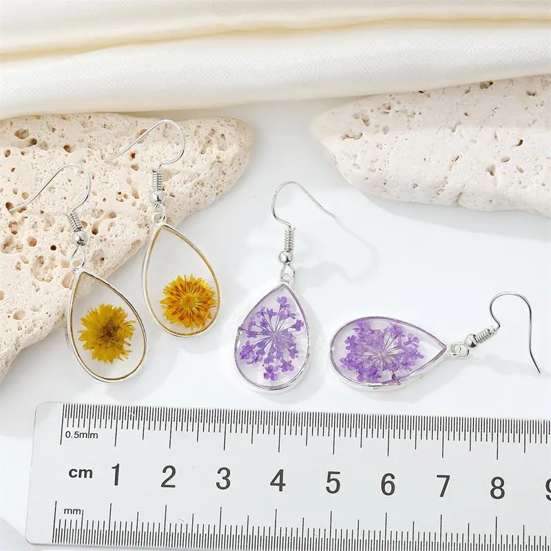 Top Trends: Transparent Epoxy Resin Flower Earrings Women Unique Natural Floral Earrings Cute Pressed Flower Jewelry Wholesale Accessories Shoppable Styles - Image 2