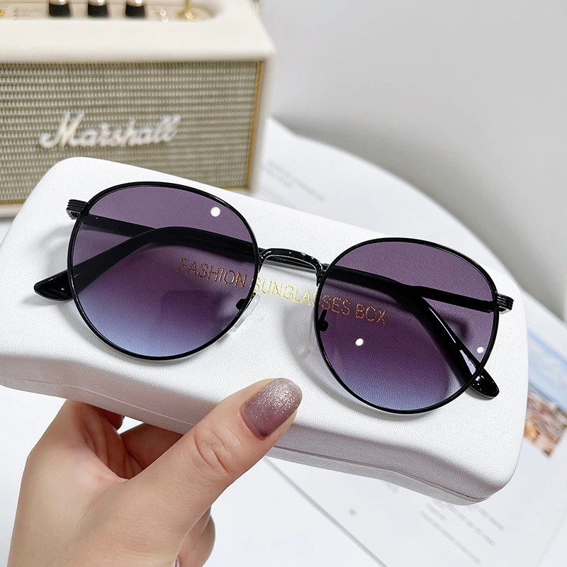 Top Trends: LeonLion 2023 Metal Round Sunglasses Women Luxury Brand Designer Small Frame Alloy Glasses Men Classic Retro Gafas De Sol Mujer Shoppable Styles - Image 2