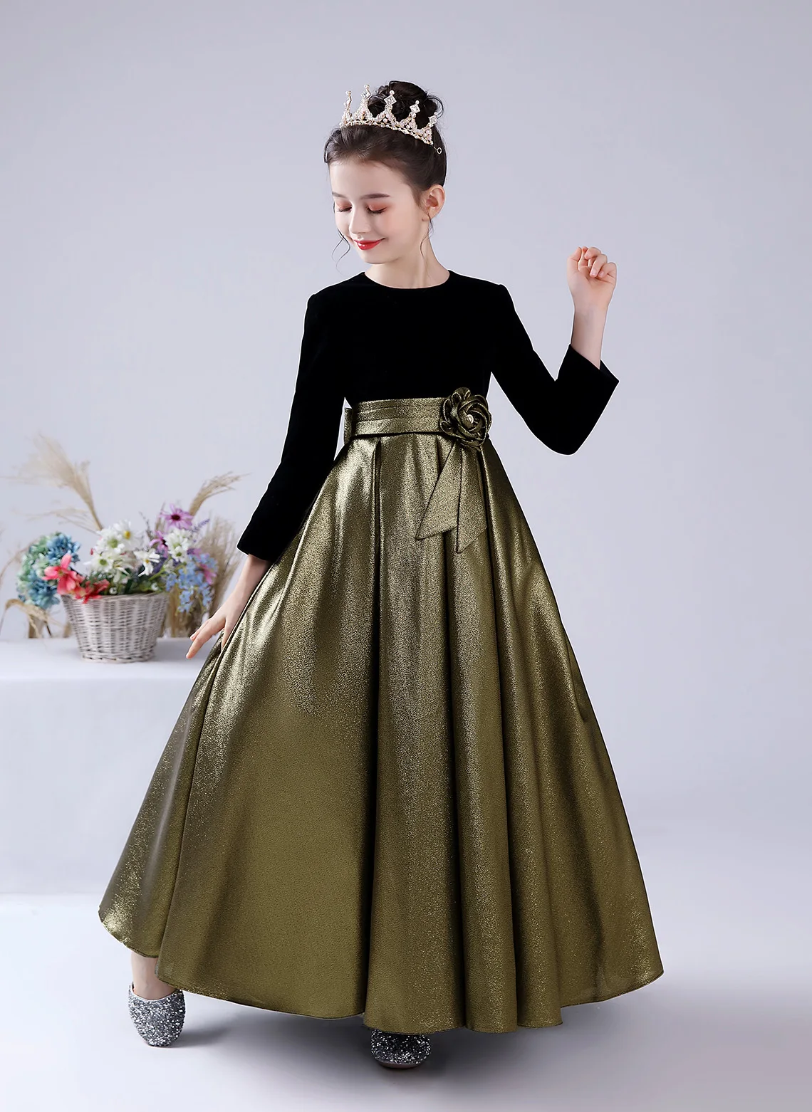 Top Trends: Flower Girl Dress Wedding Bridesmaid Pageant Gown Long Sleeve For Birthday Party Black And Gold Shoppable Styles