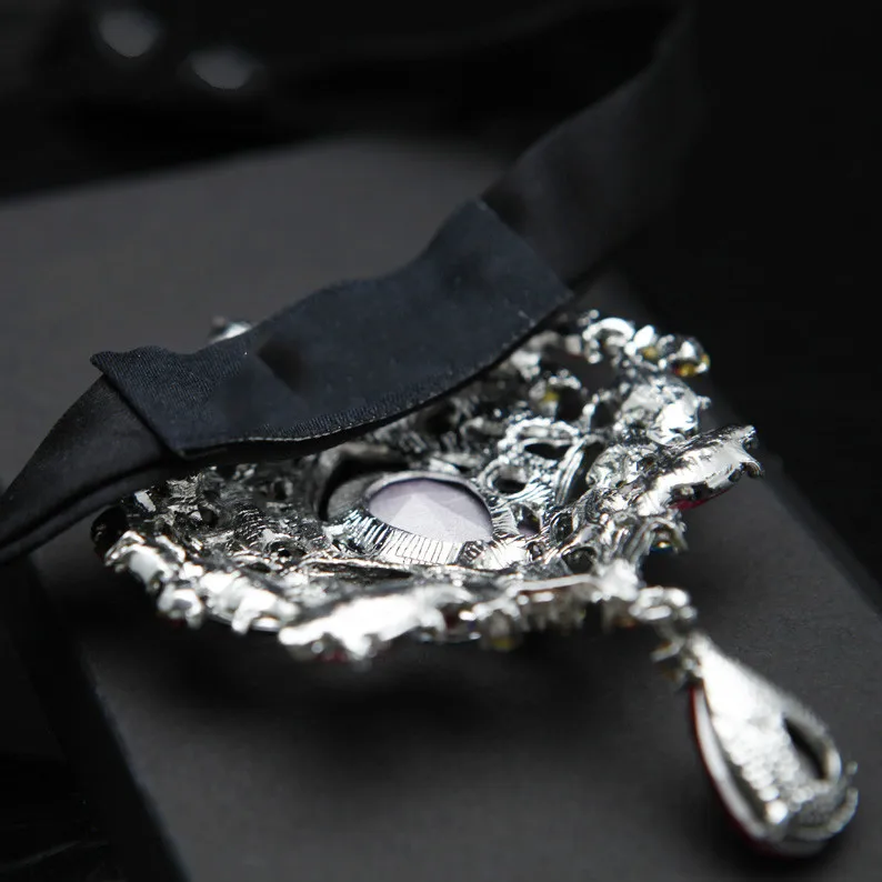 Top Trends: New Rhinestone Bolo Bow Tie High-end Luxury Gifts Korean Version Of The British Wedding Business Banquet Bowtie Men's Jewelry Shoppable Styles - Image 6