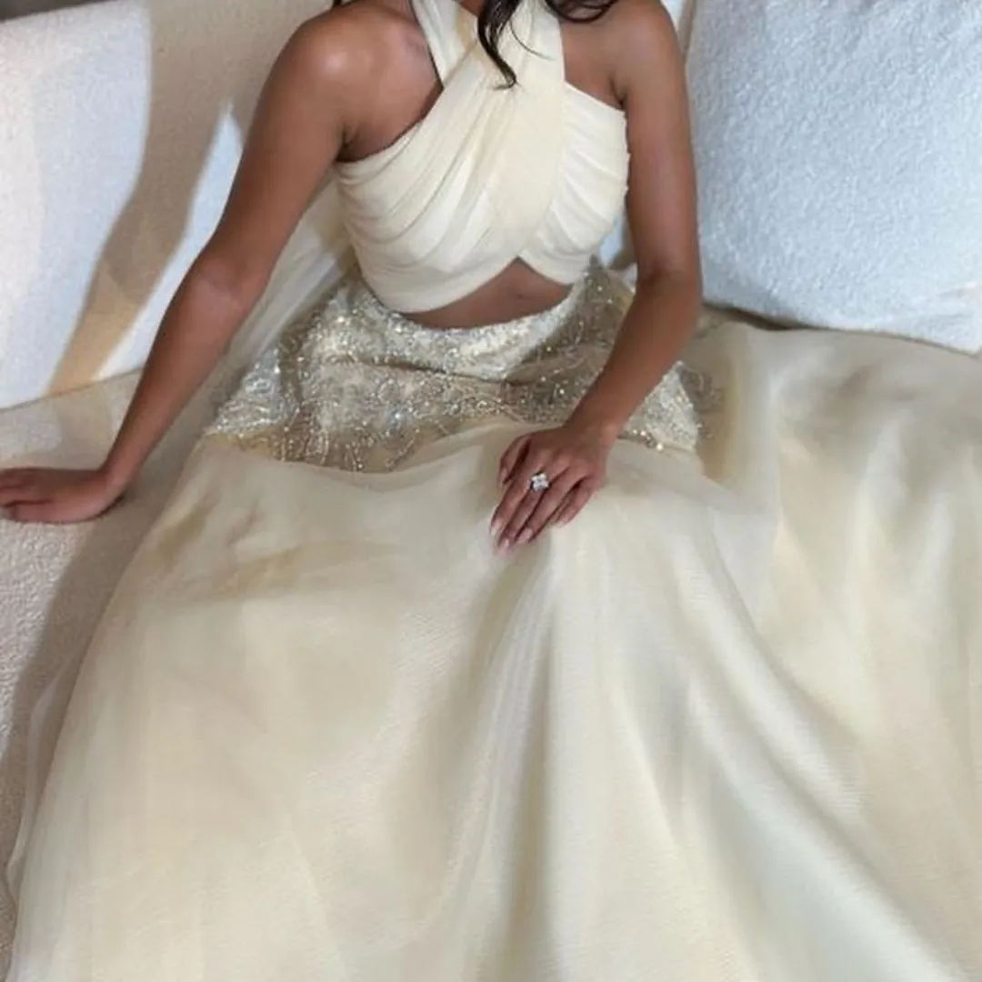 Top Trends: Ivory Halter Backless Prom Dresses Appliques Beaded Evening Dress Sleeveless Floor Length Saudi Arabia سعيد شارون Party Gowns Shoppable Styles