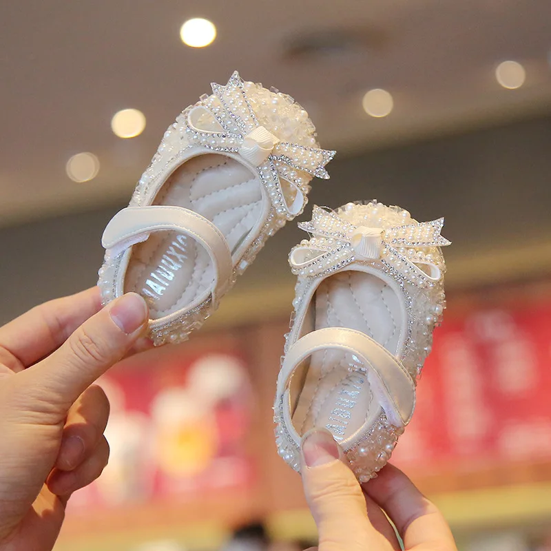 Top Trends: New Spring Baby Girl Princess Shoes Soft Soled Non Slip Casual Sandals For Kids Fashion Bowknot Pearl Flat Toddler Shoes 16-25 Shoppable Styles