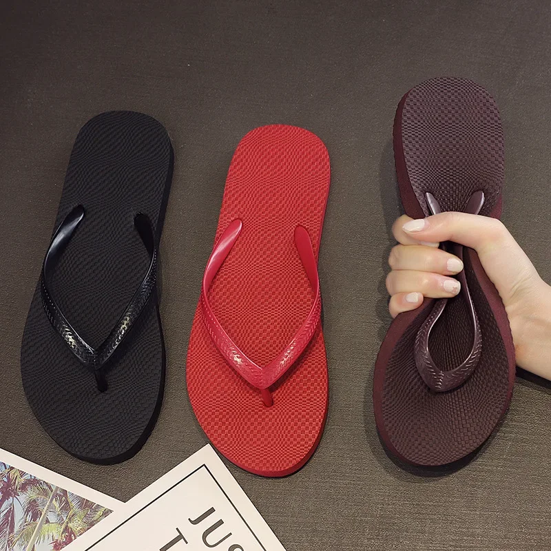 Top Trends: 2023 New Women Summer Beach Slippers Solid Color Non-slip Couple Leisure Outdoor Women Flip Flops Breathable Beach Sandals Women Shoppable Styles