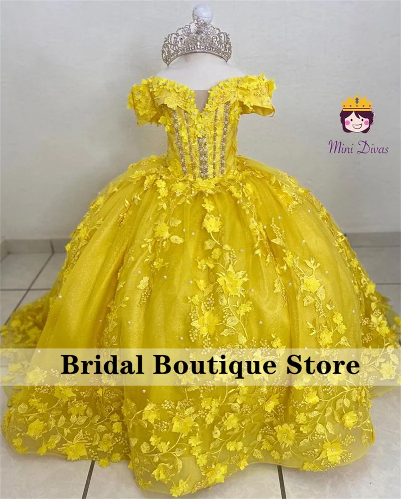 Top Trends: New Design Yellow Flower Girls Dress Off Shoulder Princess Ball Gown Applique Crystals Beads First Communion Photoshoot Shoppable Styles