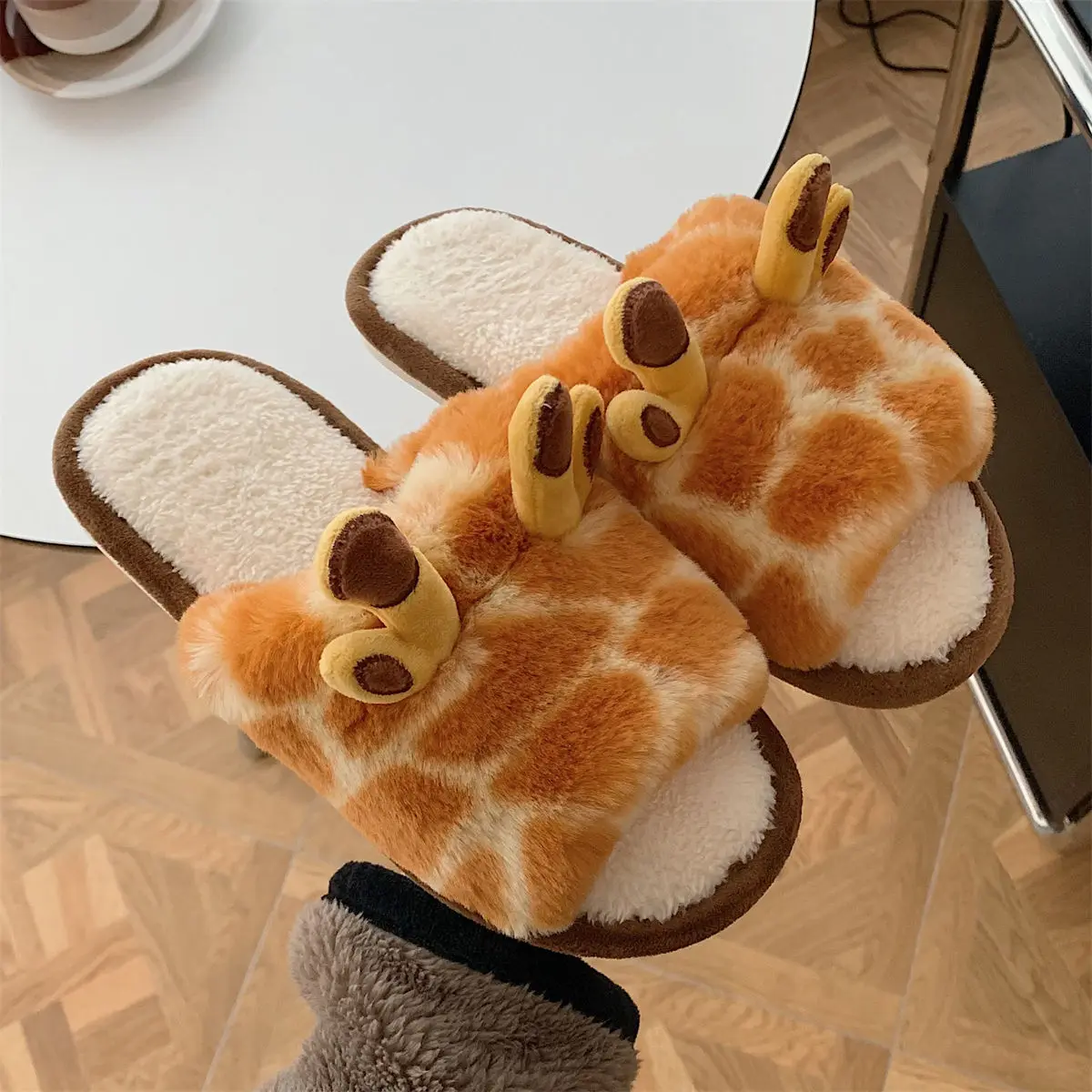 Top Trends: Lovely Shoes Women Winter Indoor Warm Cotton Closed Toe Slippers Home Cartoon Giraffe Plush One-word Slippers Chinelos Planos Shoppable Styles