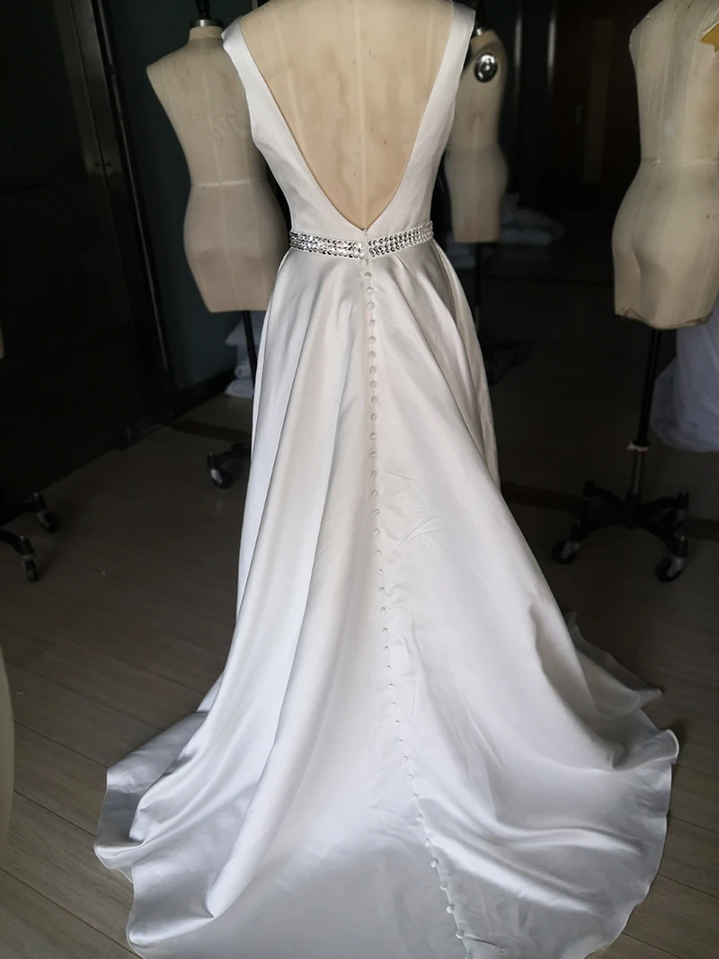 Top Trends: Satin Wedding Dresses Deep V-Neck Bride Dresses With Buttons Boho Elegant Wedding Gown For Women Custom Made 2023 Shoppable Styles - Image 4