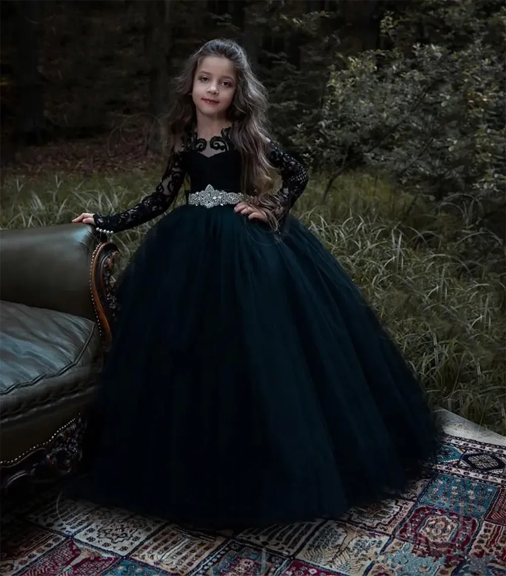 Top Trends: Black Long Sleeve Flower Girl Dresses Princess Vintage Jewel Lace Appliqued Ball Gown First Communion Prom Fashion 2023 Shoppable Styles