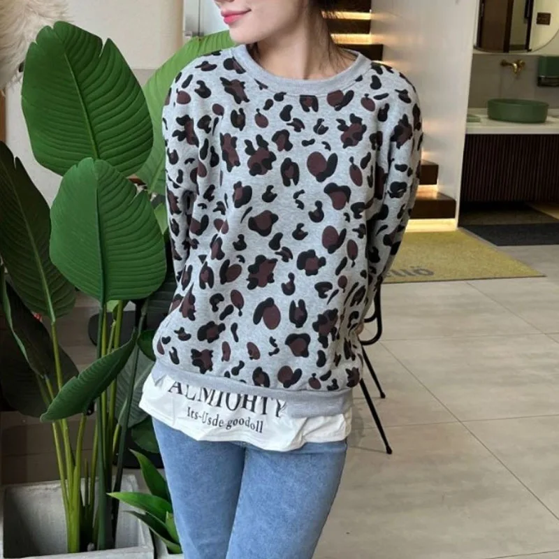 Top Trends: New Autumn / Winter Korean Leopard Pattern Fake Two Piece Plush Round Neck Loose Versatile Slim Long Sleeve Female Student Sweater Shoppable Styles