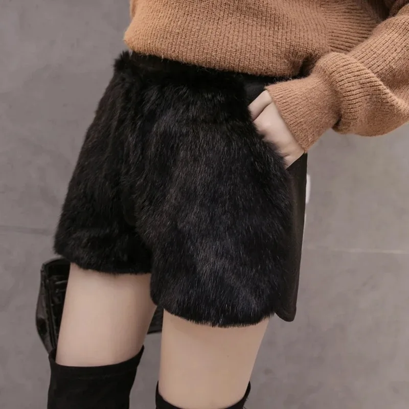 Top Trends: Luxurious High Street Winter Warm Real Rabbit Fur Shorts Thermal Wool Short Trousers Fashion Casual Black Short Pants 2023 New Shoppable Styles - Image 5