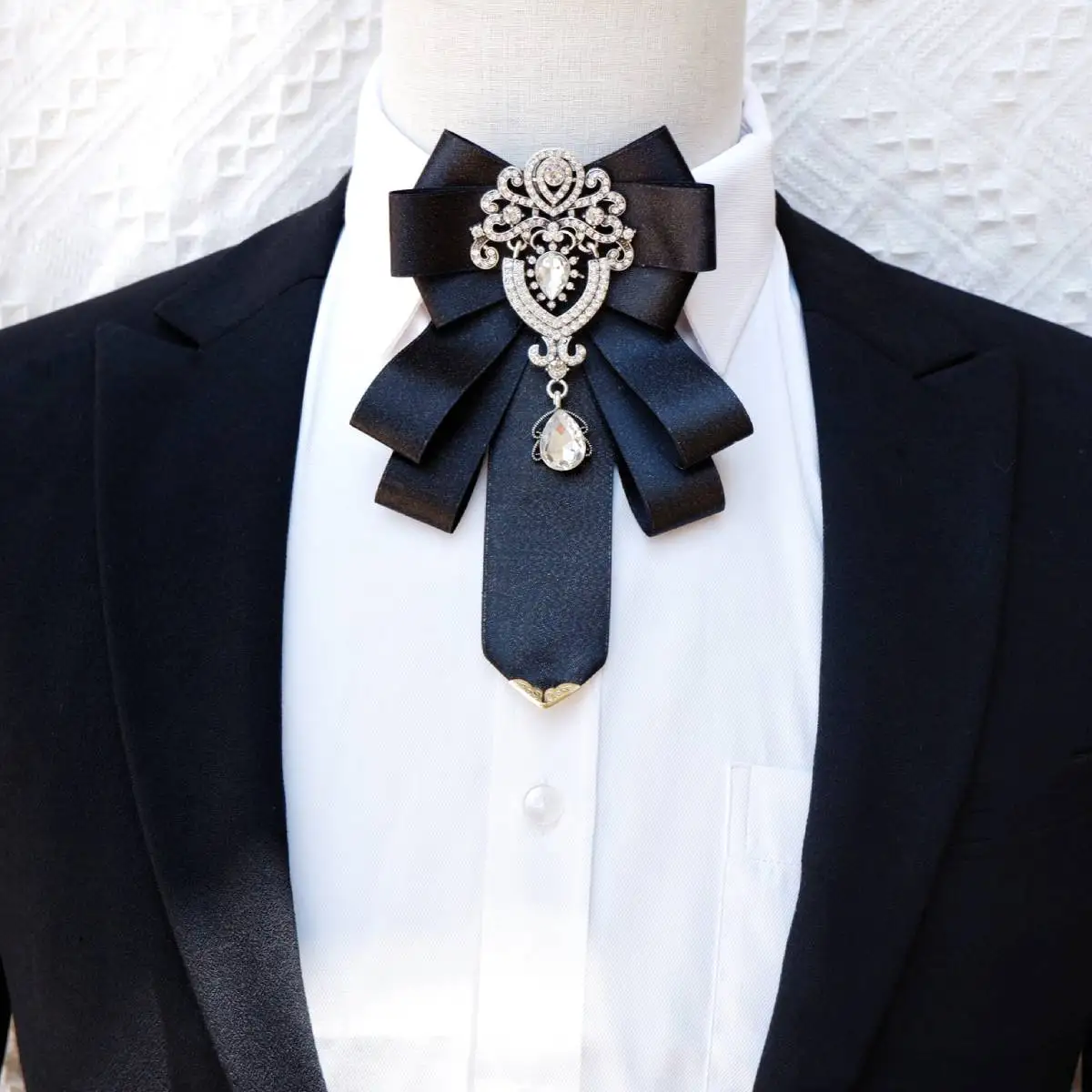 Top Trends: Men's Rhinestone Bow Tie Luxury High-end Business Gifts Dress Collar Flower Men Wedding Accessories Fashion News Bowtie Shoppable Styles