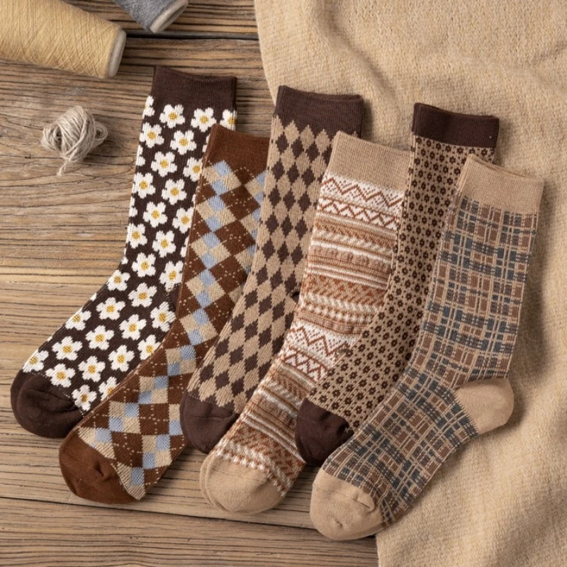 Top Trends: Women Cotton Socks Cute Retro Print Style Casual Comfortable Autumn Winter Socks Long Mid Tube Casual Sock Female High Quality Shoppable Styles