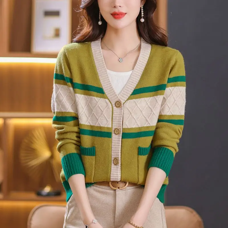 Top Trends: Spring And Autumn Women's V-neck Panel Button Pocket Coat Knitted Cardigan Loose Sweater Fashion Casual Elegant Long Sleeve Tops Shoppable Styles - Image 4