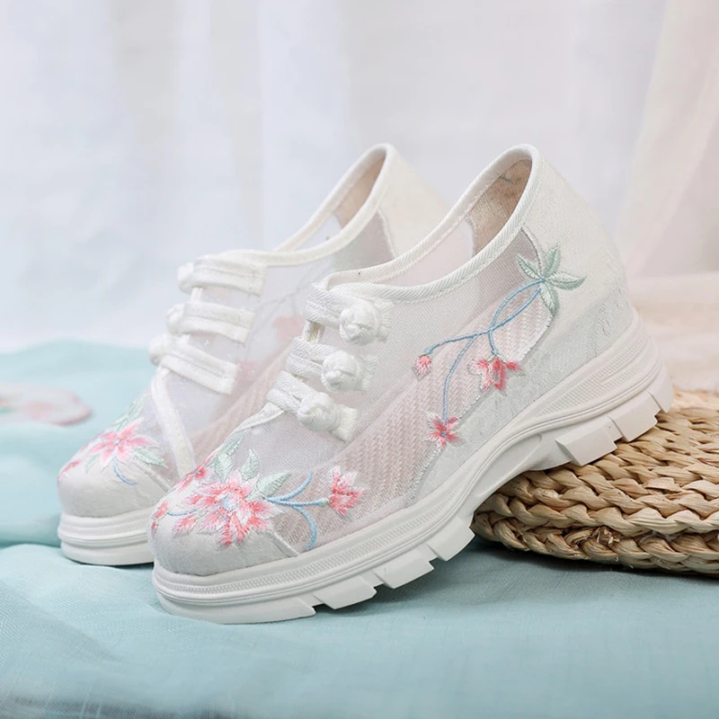 Top Trends: New Summer Women's Flower Embroidered Flat Platform Shoes Chinese Ladies Casual Comfort Denim Fabric Sneakers Shoes Shoppable Styles