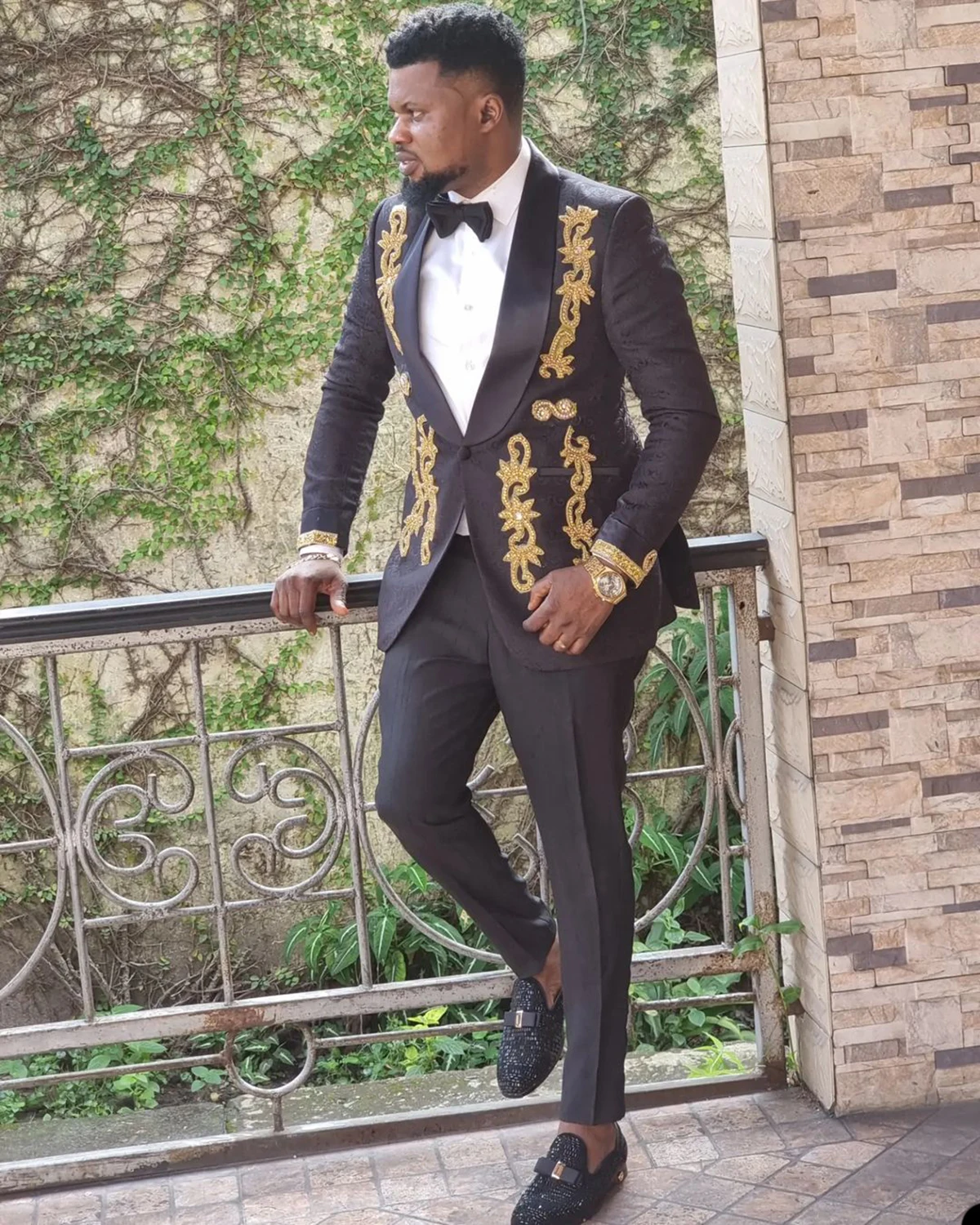 Top Trends: Black Luxury Men Suit Tailor-Made 2 Pieces Blazer Pants One Button Appliques Slim Wedding Groom Business Causal Prom Tailored Shoppable Styles