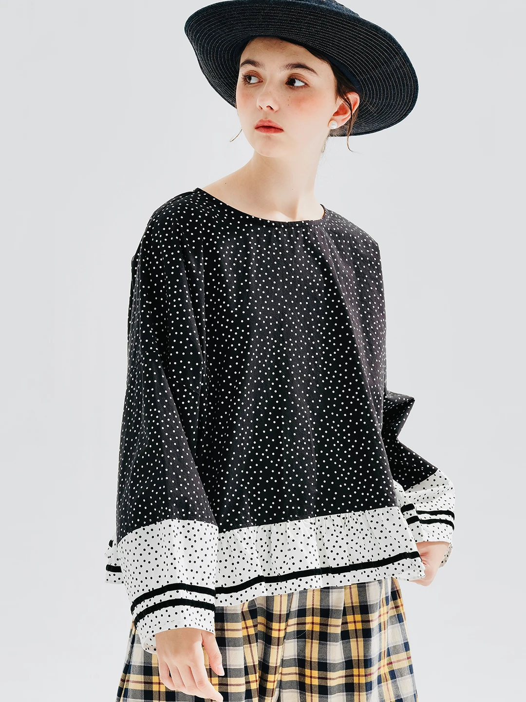 Top Trends: Imakokoni 2023 Early Autumn New Polka Dot Black And White Splicing Long Sleeve Shirt Female Pure Cotton Thin 234207 Shoppable Styles