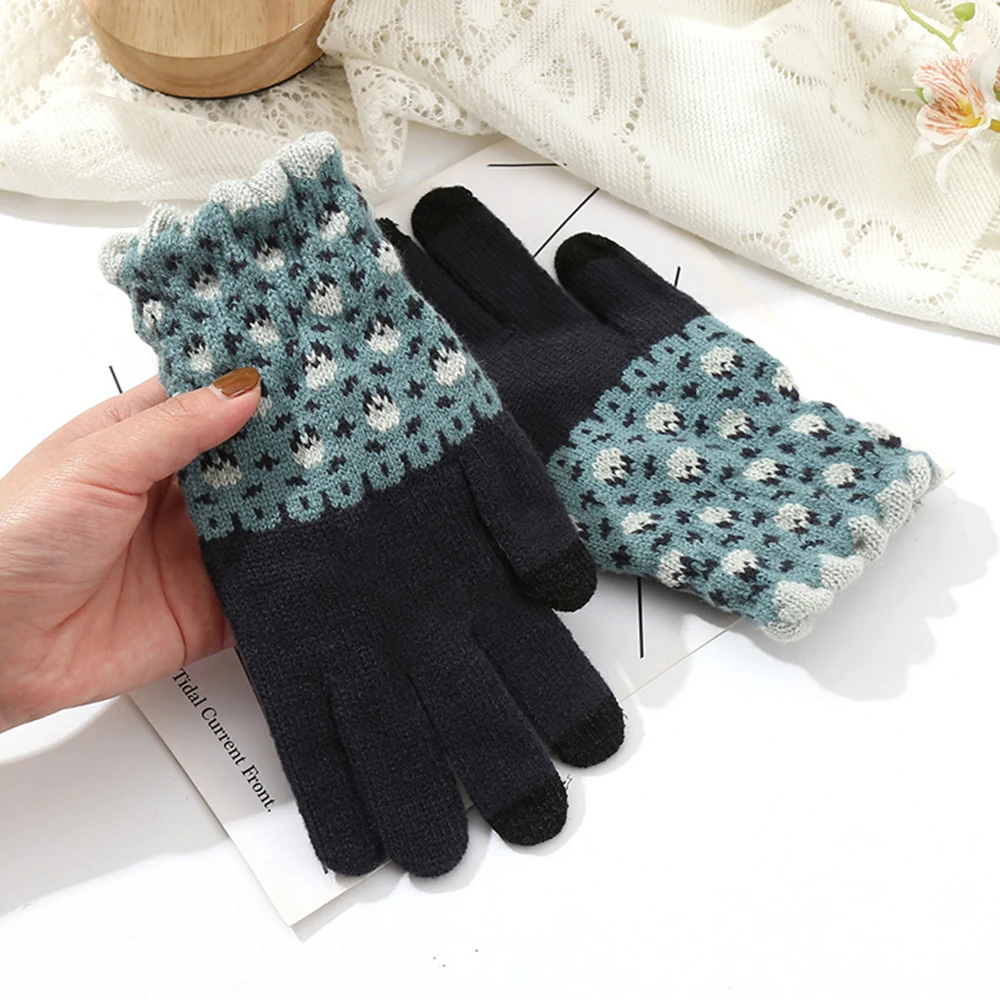 Top Trends: Women‘s Winter Warm Knitted Plush Gloves Cute Patchwork Color Touch Screen Full Fingers Gloves Girls Windproof Furry Mittens Shoppable Styles - Image 4