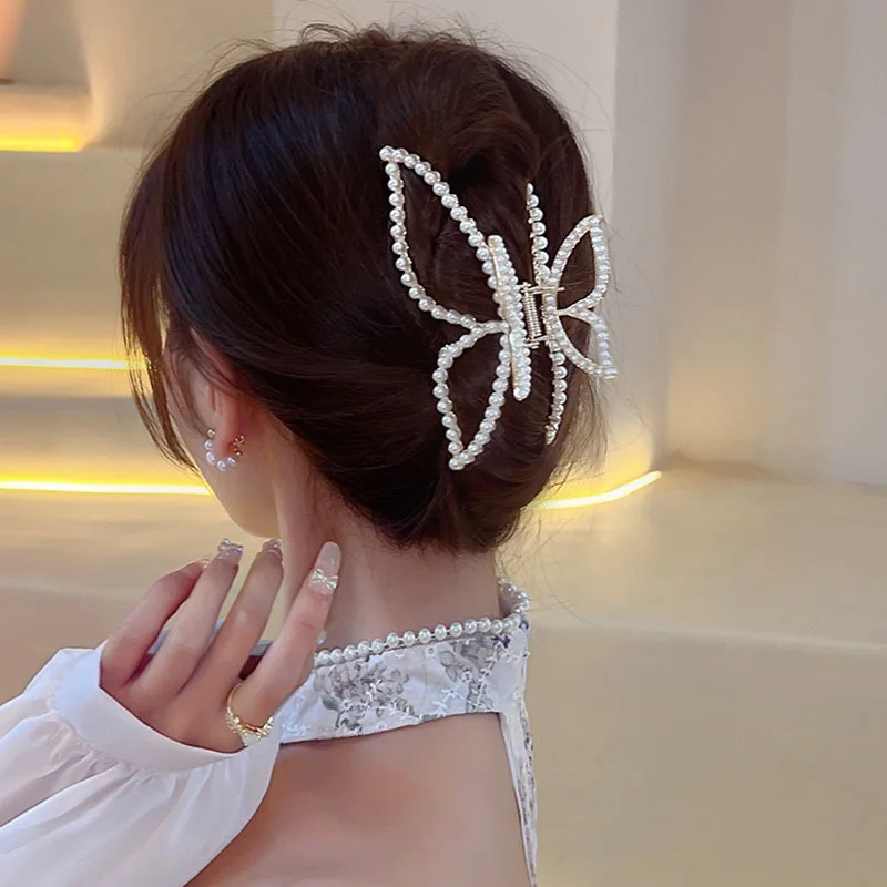 Top Trends: Simple And Stylish Bow Pearl Hair Claws Hair Accessories Metal Grab Clip Hair Clip Shark Clip Ponytail Claw Clip WOMAN HAIR CLIP Shoppable Styles