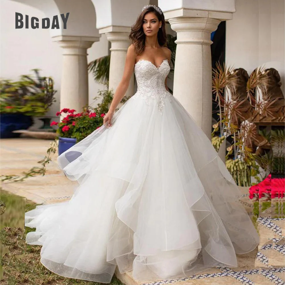 Top Trends: Backless Princess Sequined Beading Bodice Luxury Bridal Gown Sweetheart Lace Appliques Puffy Organza Wedding Dress Robe De Marie Shoppable Styles