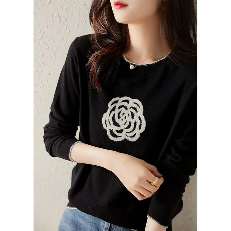 Top Trends: Fashion Solid Color Embroidery Floral T-Shirt Women's Clothing 2022 Autumn New Loose Casual Pullovers All-match Korean Tee Shirt Shoppable Styles - Image 4