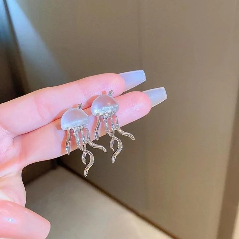 Top Trends: Fashion Design Floating Jellyfish Matte Crystal Earrings 2023 Korean Creativity Personality Female Acaleph Stud Earrings Jewelry Shoppable Styles - Image 3