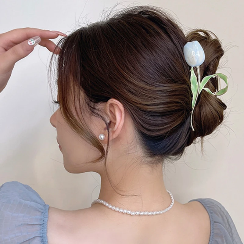 Top Trends: Korean Version Of Summer Trend Metal Drip Flower Shark Clip Holiday Party Creative Hair Clip Women's Elegant Hair Accessories Shoppable Styles - Image 4