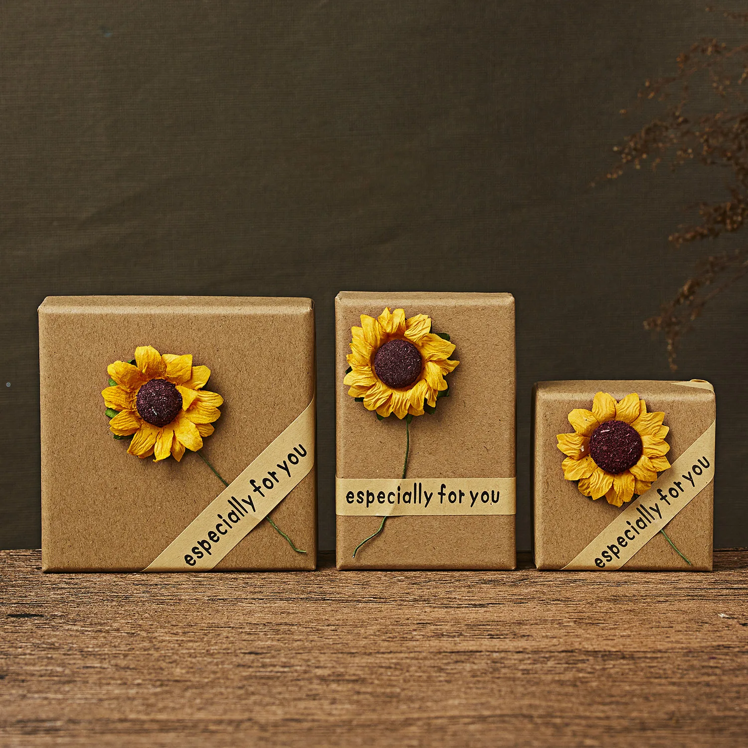 Top Trends: Especially For You&quot; Daisy Sunflower Paper Box Ring Earrings Bracelets Necklace Gifts Box Couple Friends Mom Dad Family Jewelry Shoppable Styles