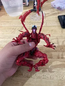 Action Figure Carnage (Carnificina) Revoltech | Amazing Yamaguchi